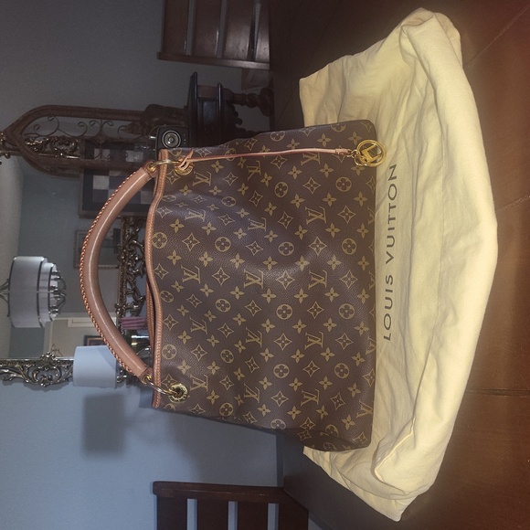 Louis Vuitton Handbags - Sale🎉🎈🎁Louis Vuitton Artsy MM
